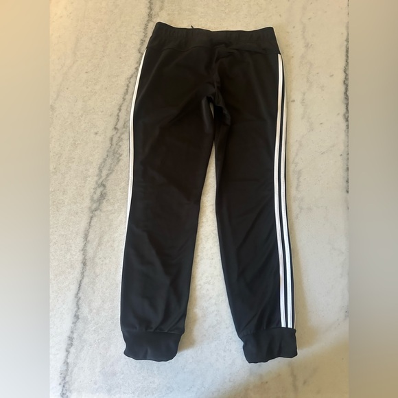 Adidas sweatpants for women in medium! - Picture 2 of 3